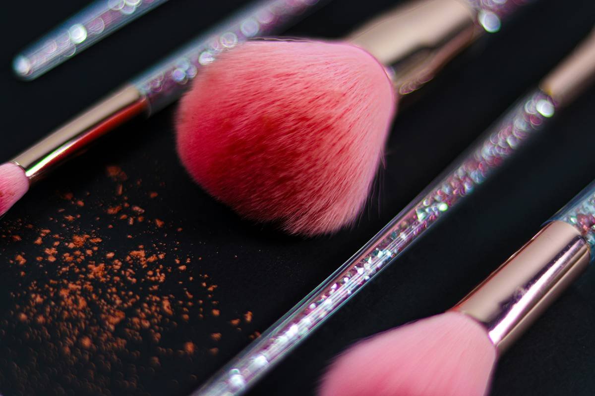 Why Your Makeup Looks Blotchy (And How a Precision Makeup Applicator Fixes It Instantly)