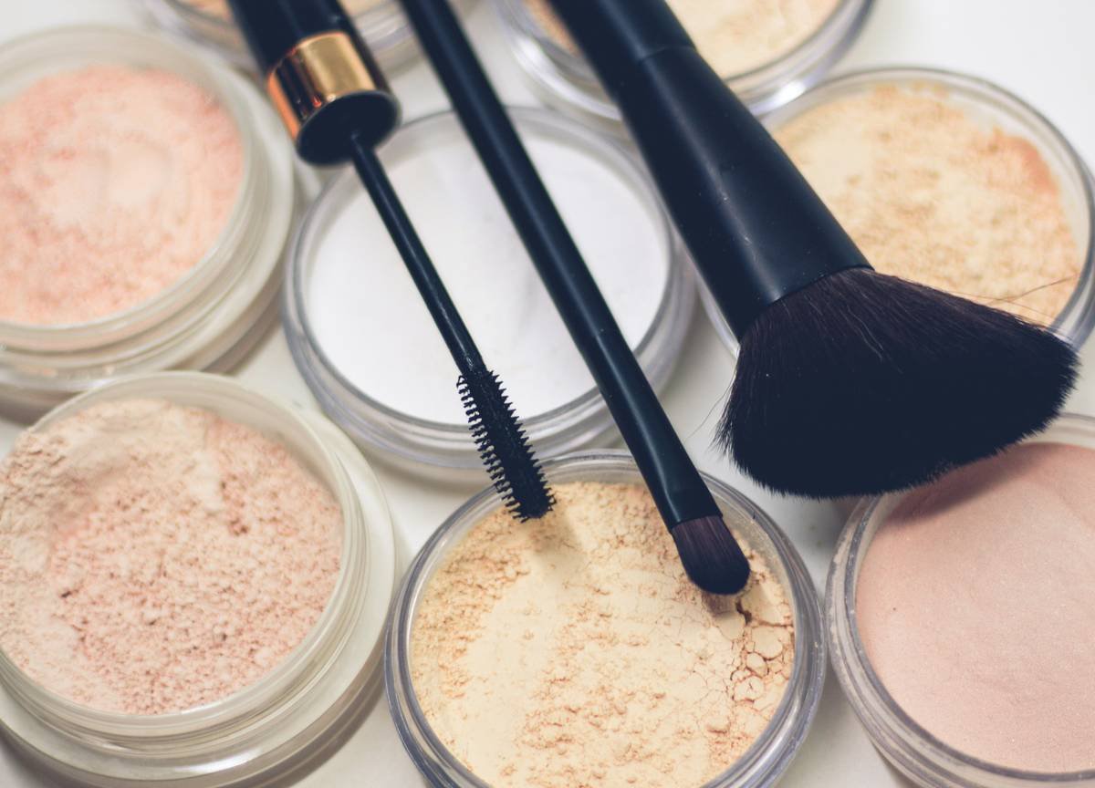 The Ultimate Guide to Choosing the Best Contour Applicator (So You Stop Blending Like It’s 2012)